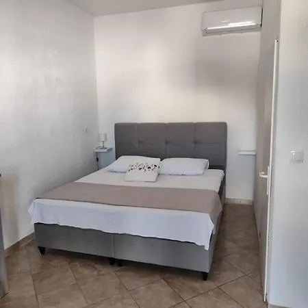 Apartman Peric Vir Room photo