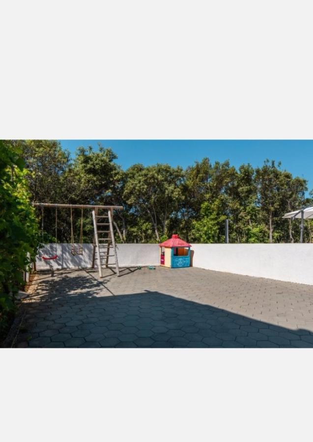Peric Apartment Vir