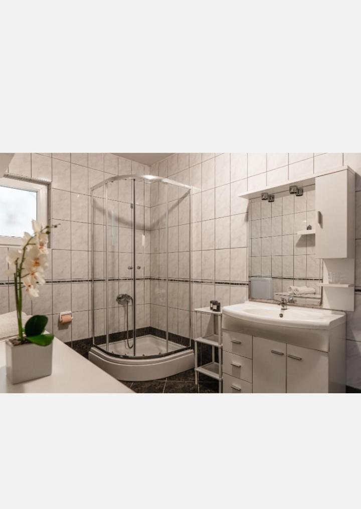 Peric Apartment *